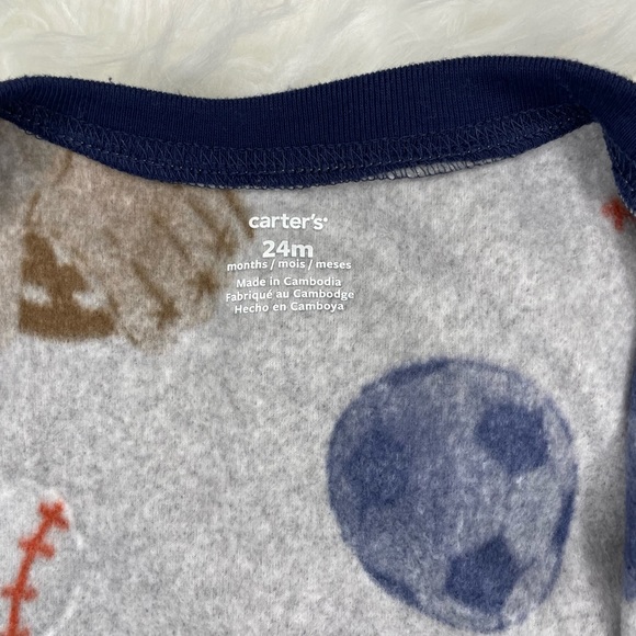 NWOT Bundle Of Two Zippered Fleece Onesies 24 Months Gerber & Carter’s - Picture 12 of 12